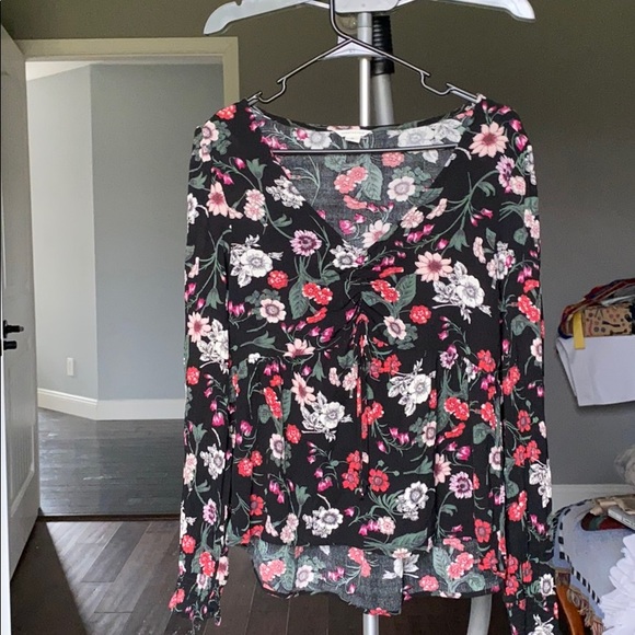 Long sleeve floral Aeropostale blouse - Picture 1 of 3
